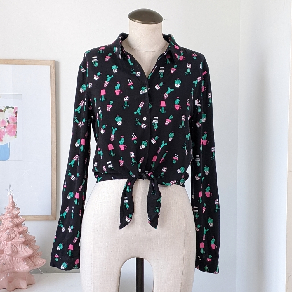 black cactus print long sleeve tie top, small